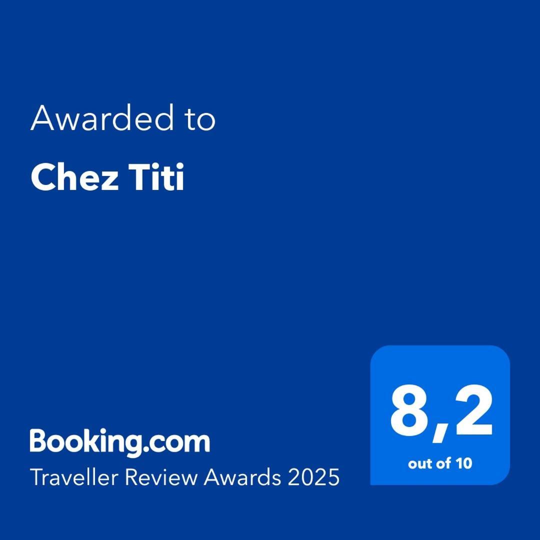 Chez Titi Hotel Сент Луис Екстериор снимка