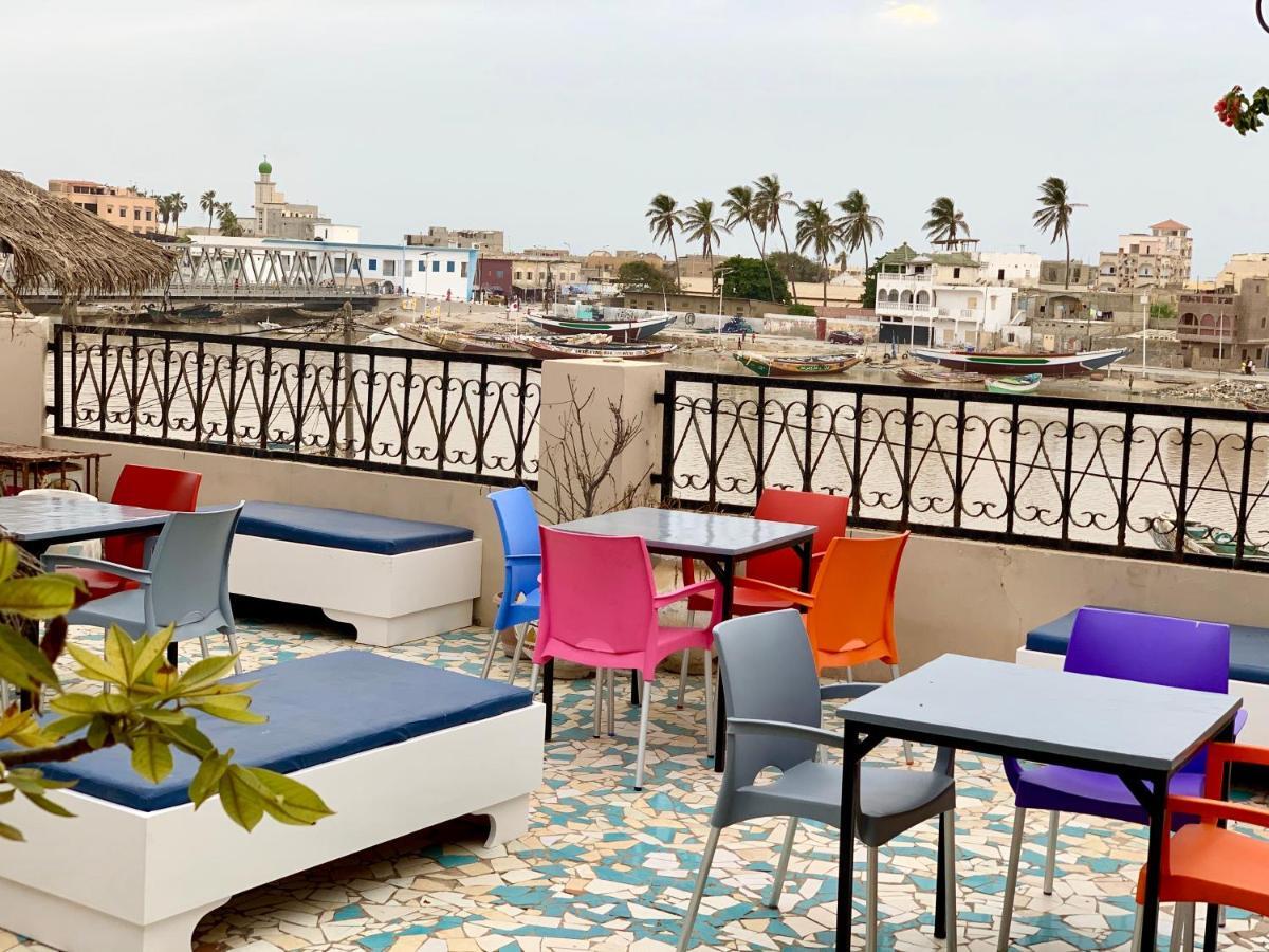Chez Titi Hotel Сент Луис Екстериор снимка